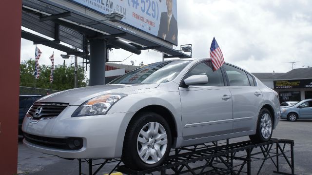 Nissan Altima 2009 photo 2