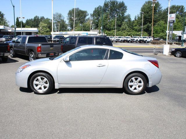 Nissan Altima 2009 photo 1