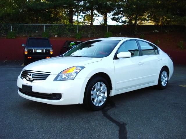 Nissan Altima Pickupslt Quad Cab SWB 4WD 4x4 Truck Sedan