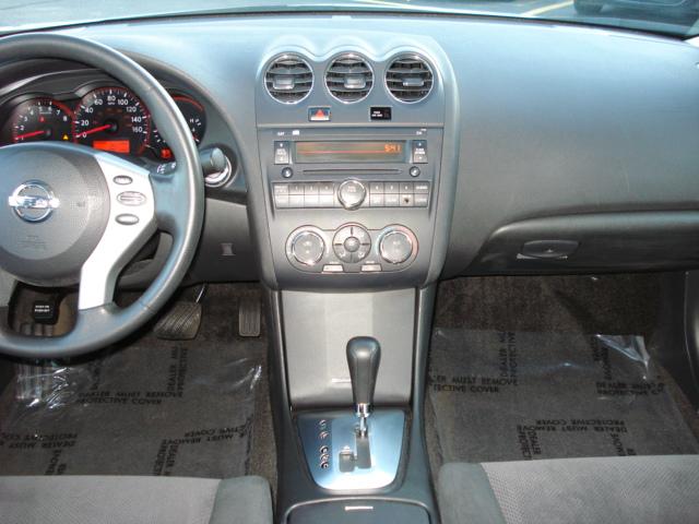 Nissan Altima 2009 photo 4