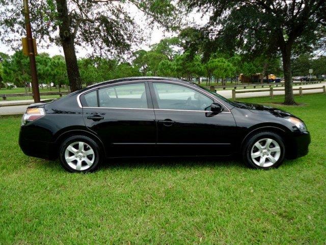 Nissan Altima 2009 photo 4