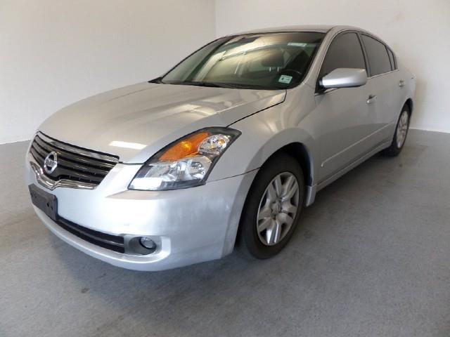 Nissan Altima 2009 photo 2