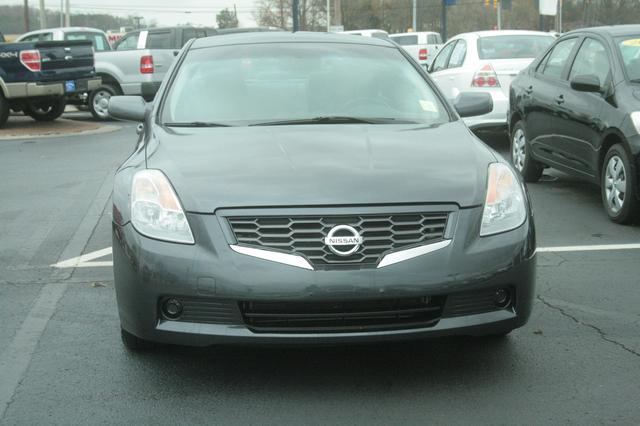 Nissan Altima 2009 photo 1