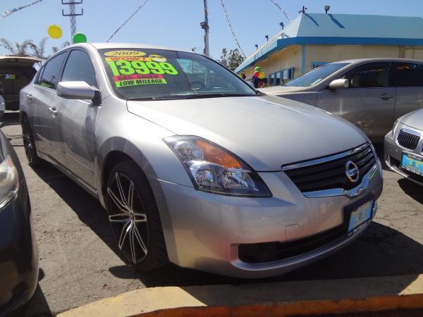 Nissan Altima Unknown Sedan