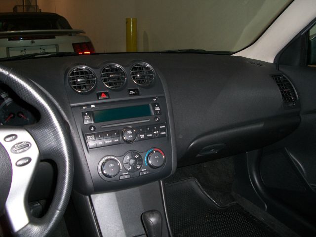 Nissan Altima 2009 photo 1