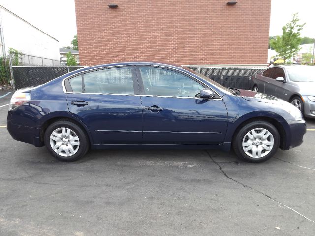 Nissan Altima 2009 photo 2