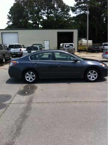 Nissan Altima GS-R Sedan