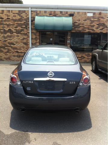 Nissan Altima 2009 photo 1