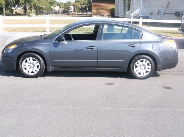 Nissan Altima 2009 photo 1