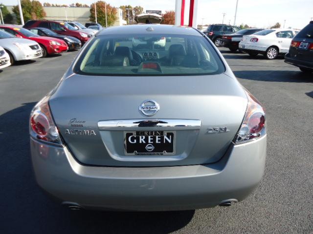 Nissan Altima 2009 photo 3