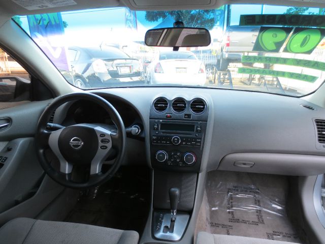 Nissan Altima 2009 photo 1