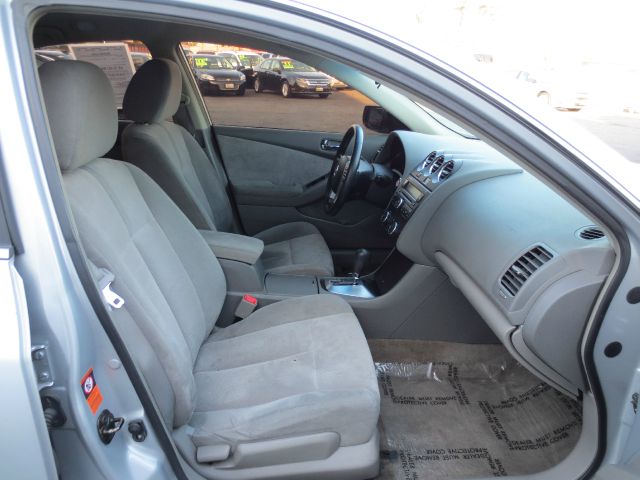 Nissan Altima 2009 photo 2