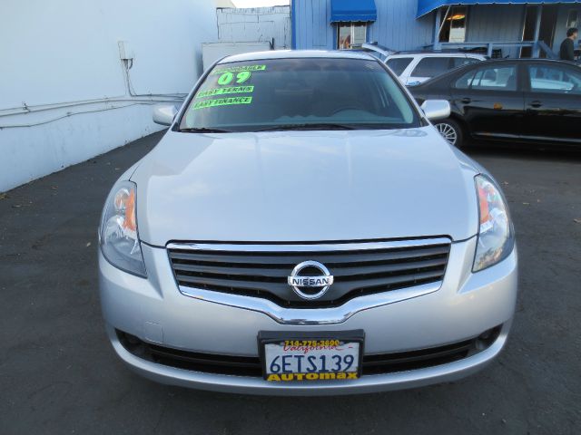 Nissan Altima 2009 photo 9