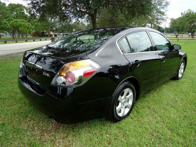 Nissan Altima 2009 photo 2