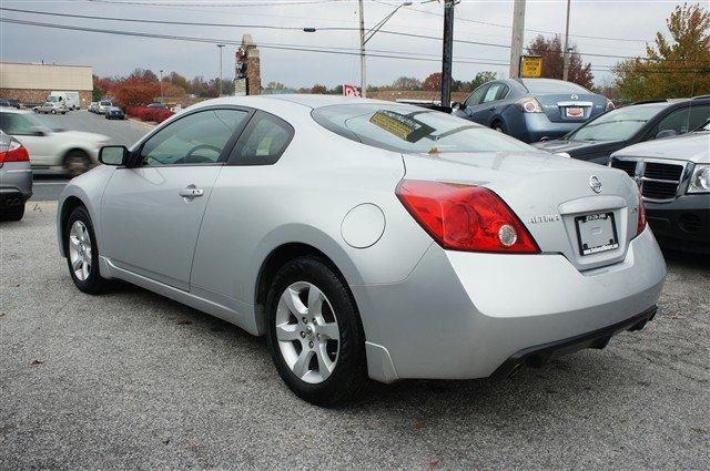 Nissan Altima 2009 photo 1