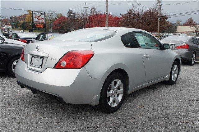 Nissan Altima 2009 photo 2