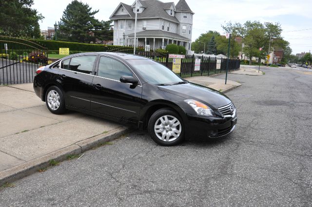 Nissan Altima 2009 photo 2