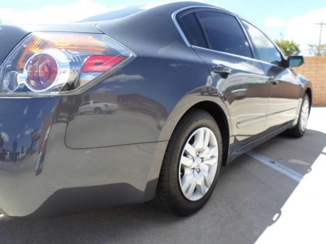 Nissan Altima 2009 photo 1