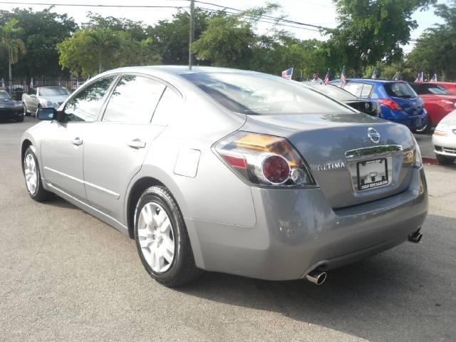 Nissan Altima 2009 photo 2