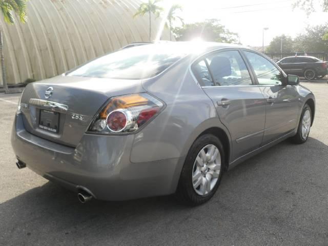 Nissan Altima 2009 photo 4