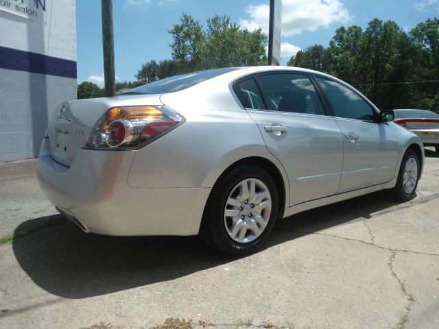 Nissan Altima 2009 photo 1