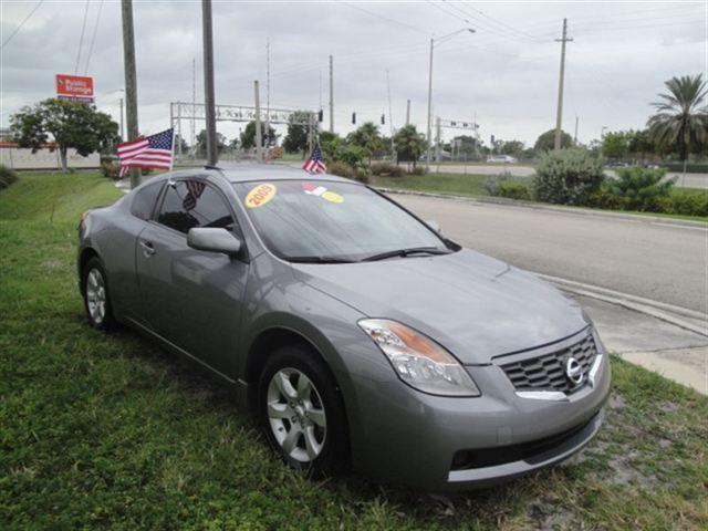 Nissan Altima 2009 photo 1