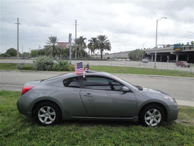 Nissan Altima 2009 photo 2