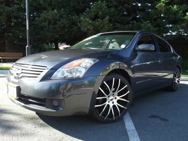 Nissan Altima 2009 photo 2