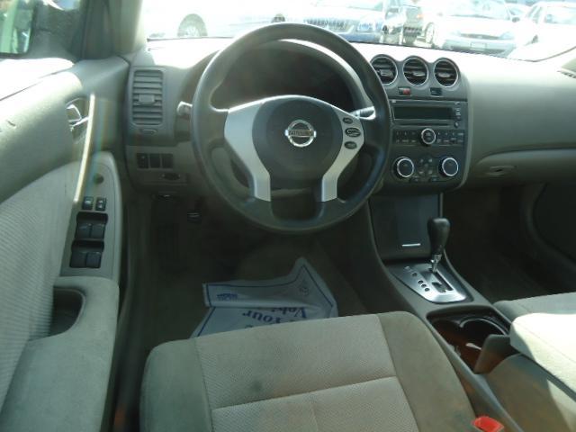 Nissan Altima 2009 photo 4