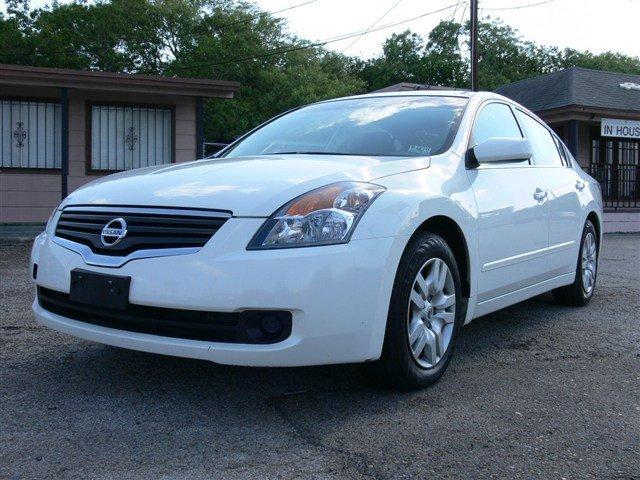 Nissan Altima 2009 photo 1