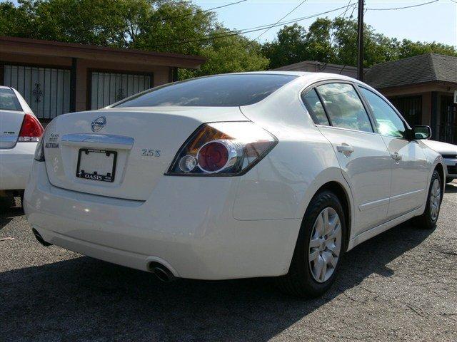 Nissan Altima 2009 photo 4