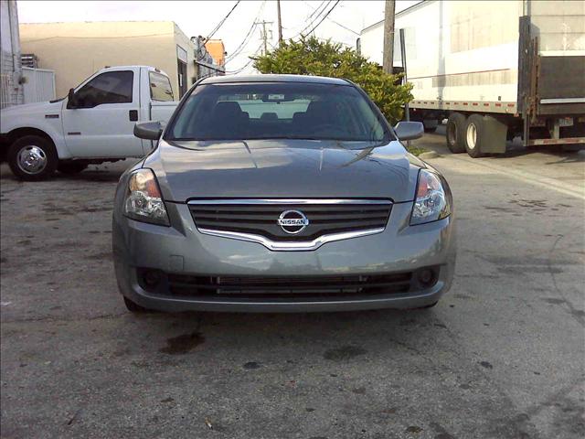 Nissan Altima 2009 photo 2