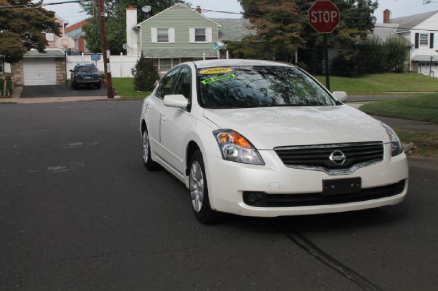 Nissan Altima 2009 photo 2