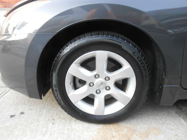 Nissan Altima 2009 photo 2