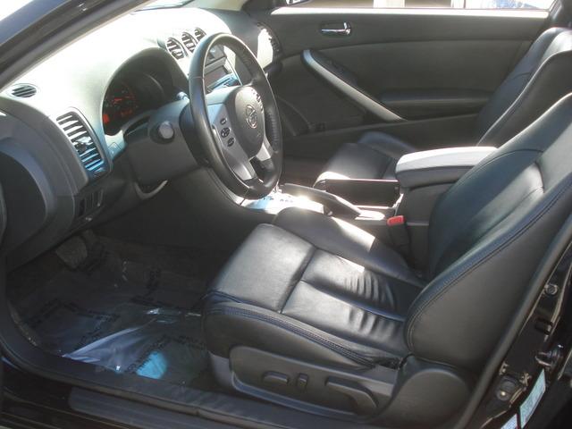 Nissan Altima 2009 photo 2