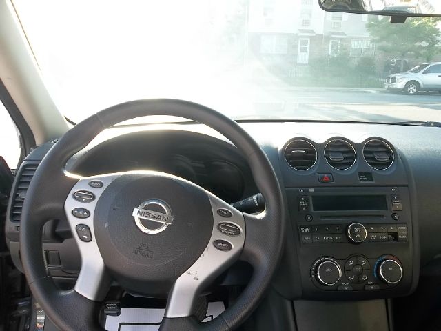 Nissan Altima 2009 photo 9