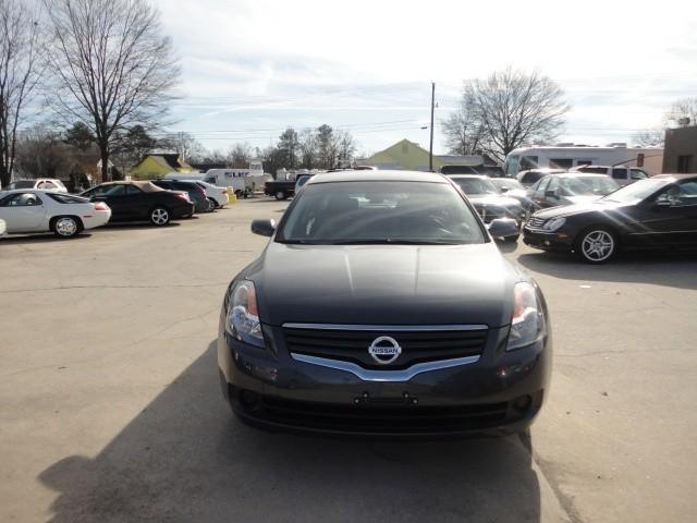 Nissan Altima 2009 photo 2