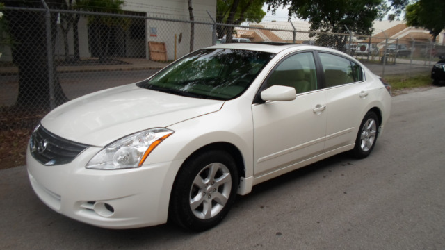 Nissan Altima 2009 photo 2