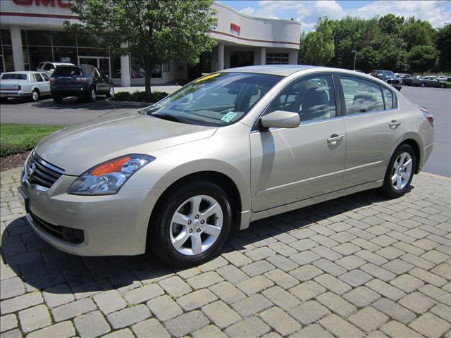 Nissan Altima 4x4 Truck Sedan