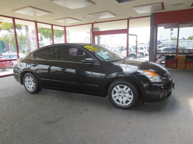 Nissan Altima 2009 photo 2