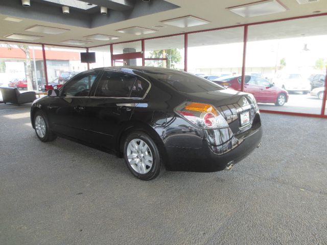 Nissan Altima 2009 photo 4