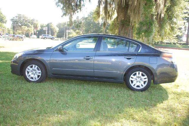 Nissan Altima 2009 photo 1