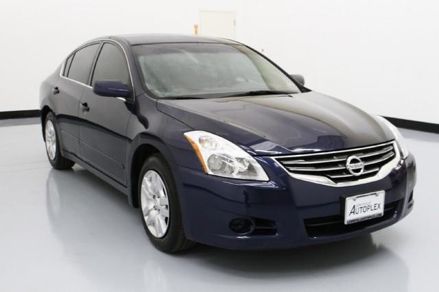 Nissan Altima 2010 photo 2