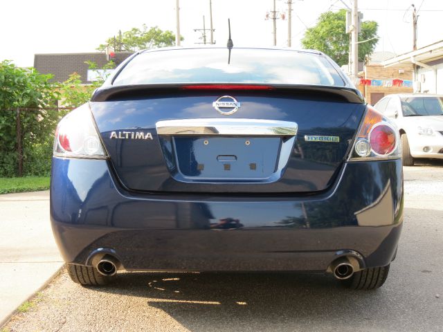 Nissan Altima 2010 photo 1