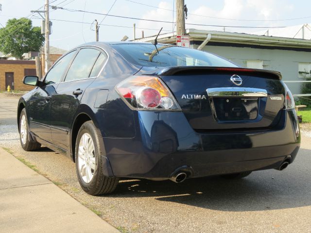 Nissan Altima 2010 photo 4