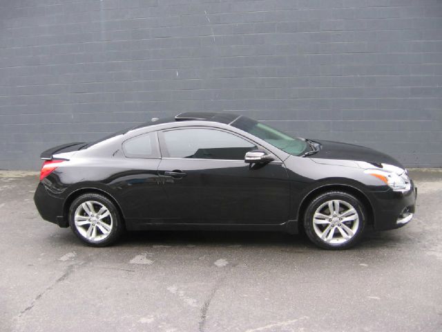 Nissan Altima 2010 photo 1