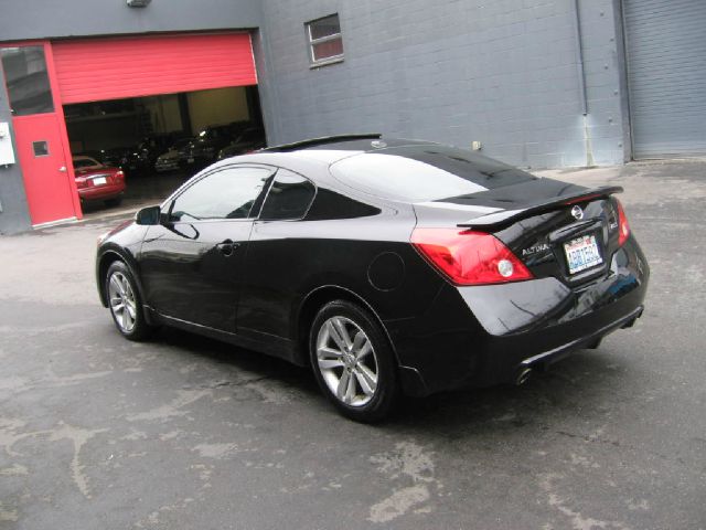 Nissan Altima 2010 photo 3