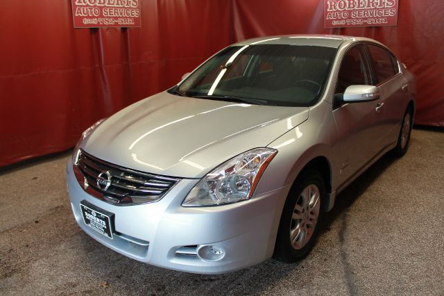 Nissan Altima 2010 photo 2