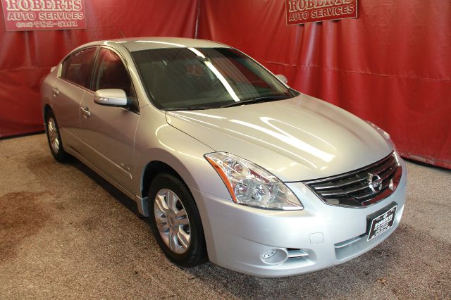 Nissan Altima 2010 photo 4