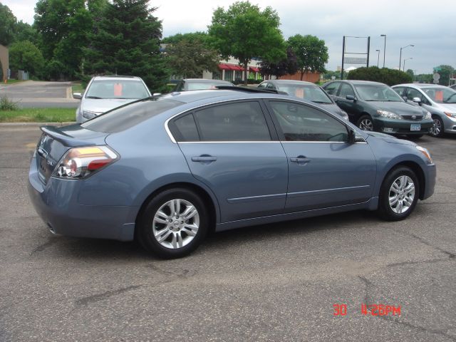 Nissan Altima 2010 photo 3